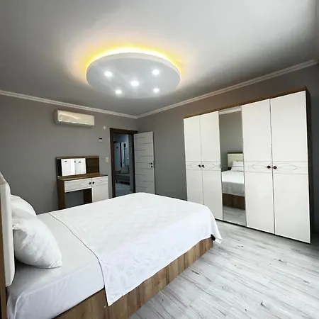 Aparthotel Renaissance *