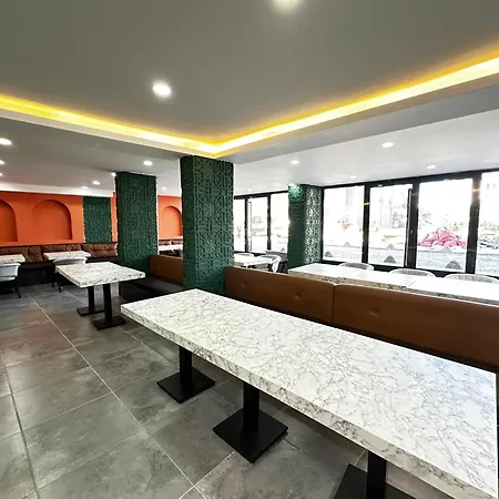 Aparthotel Renaissance Kasustu