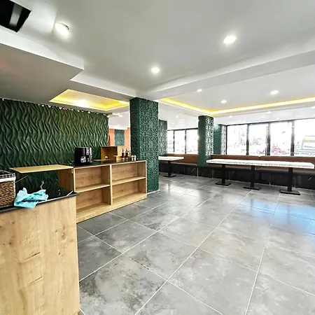 Renaissance Aparthotel